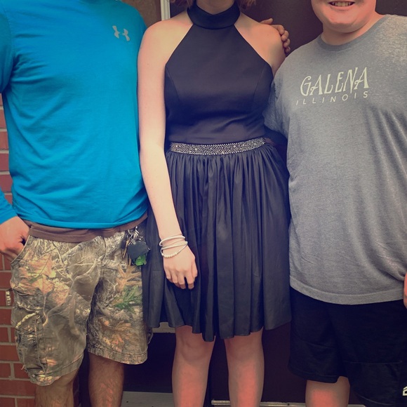 Black high neck Sherri Hill - Picture 1 of 4